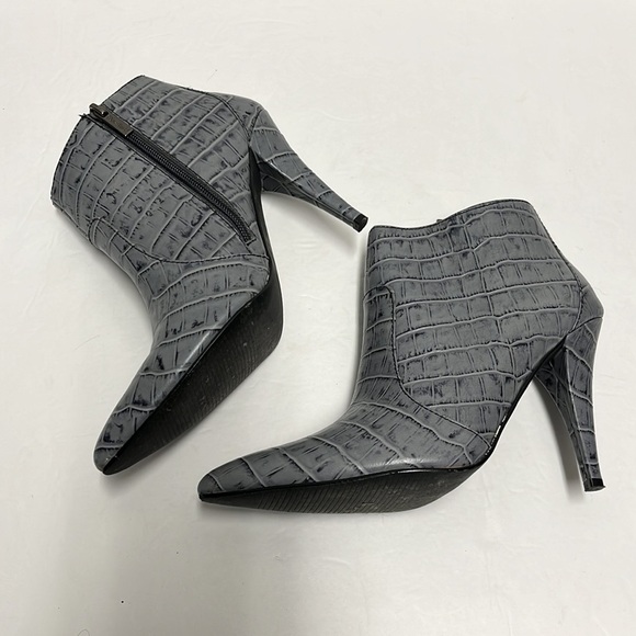 Colin Stuart Grey Leather Booties 6.5 Reptile - Picture 5 of 9